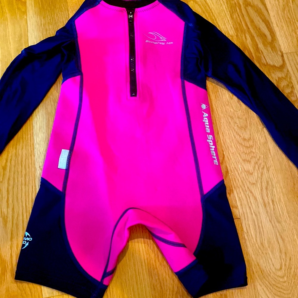 Girls wet suit